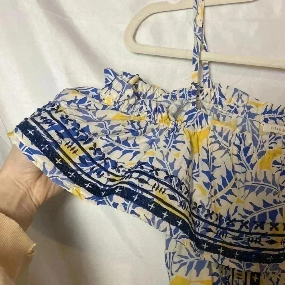 Skies are blue tank top with off the shoulder sleeves - Picture 4 of 5